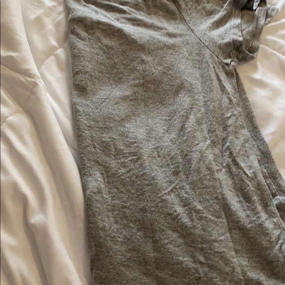 hollister graphic tee - Picture 4 of 4